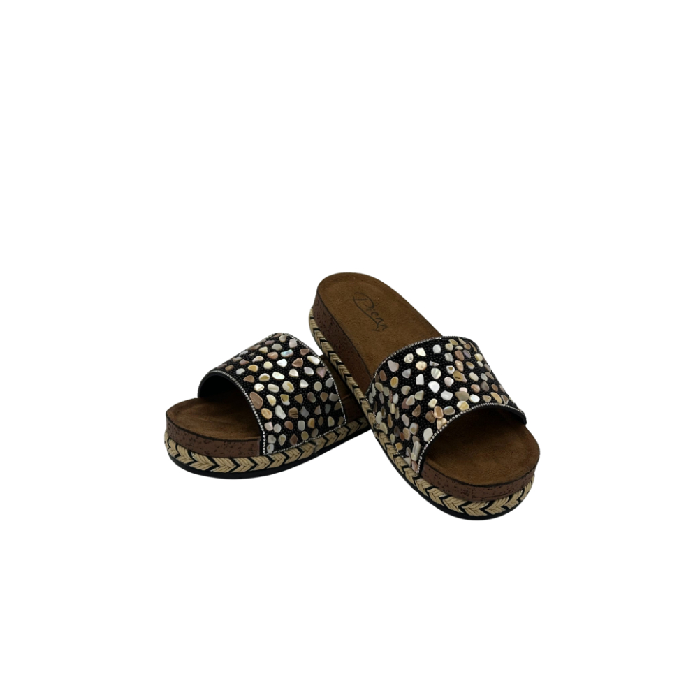 Taşlı Kutulu Günlük Siyah Terlik 